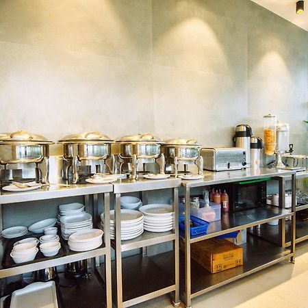 Hotel Skylink Hospitality Mahalaxmi Bombaj Zewnętrze zdjęcie