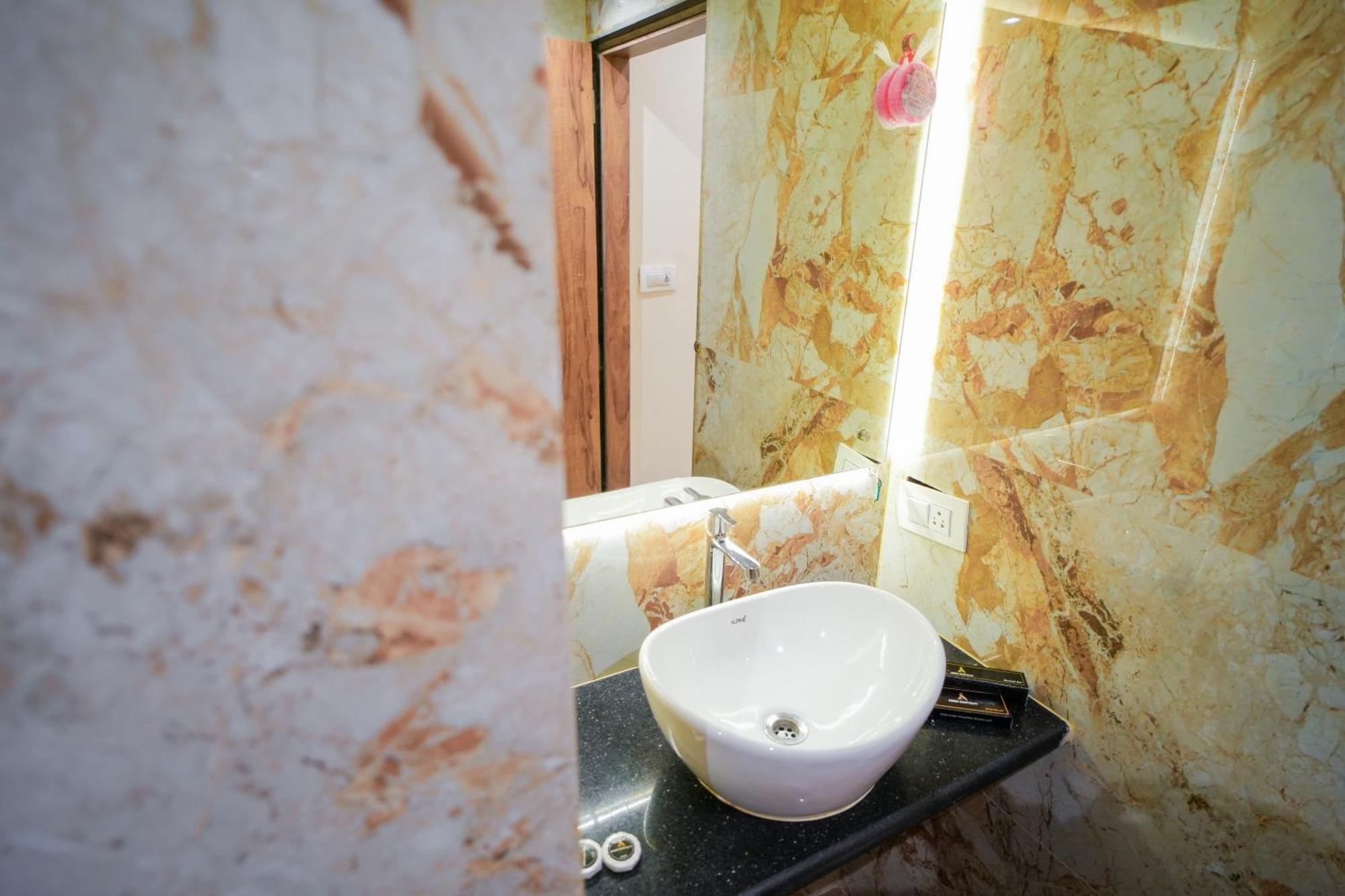 Hotel Skylink Hospitality Mahalaxmi Bombaj Zewnętrze zdjęcie