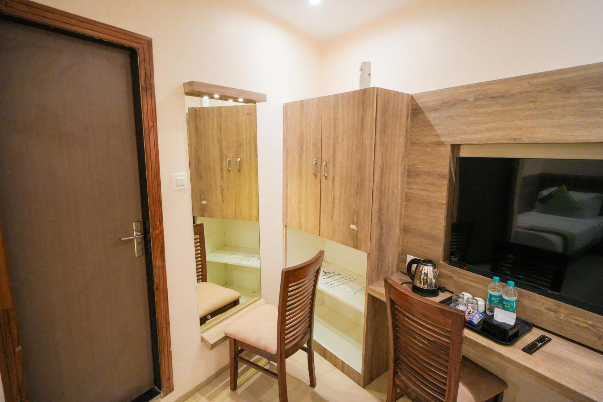 Hotel Skylink Hospitality Mahalaxmi Bombaj Zewnętrze zdjęcie